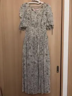 INGNI 花柄シフォンVネックプリーツワンピース