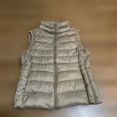 UNIQLO レディース ウルトラライトダウンベスト ベージュLサイズ