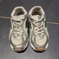 New Balance 740 スニーカー シルバー グリーン 20cm