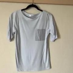 ライトグレー 半袖Tシャツ フロントポケット付き