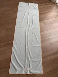 loIveヨガラグ　水色