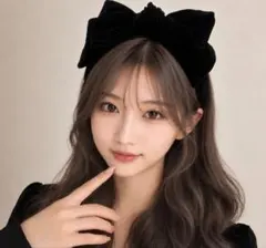 ビッグリボン ベロア調 カチューシャ ブラック　小顔効果　かわいい　ワンポイントのサムネイル