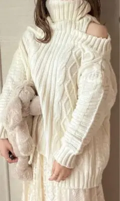 オフショルダー タートルネック ニット