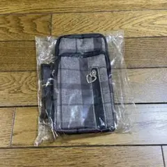 ブラウンチェック　スマホポーチ