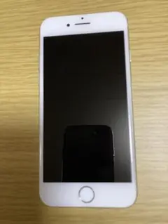 Apple iPhone 7 Silver 本体 美品 SIMフリー