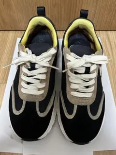 Item thumbnail for item 5b81b86d-9cda-49f6-ad59-e900bd47e897