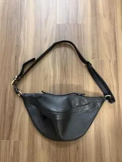 2026年最新】オウレンティ ボディバッグの人気アイテム - メルカリ