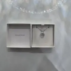 【新品・箱付き】SWAROVSKI スワロフスキー Una ネックレス ホワイトのサムネイル