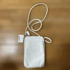 【新品・未使用】Actually スマホショルダー モバイルポーチ