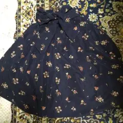 アースミュージック&エコロジー スキスカ 花柄スカート ネイビー