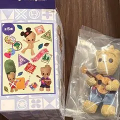 グルート ぬいぐるみチャーム イッツ・ア・スモールワールド - メルカリ