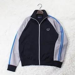 美品⭐️Fred Perry トラックジャケット S 刺繍月桂樹 濃紺×白 - メルカリ