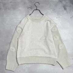 LIVE in comfort 袖お花刺繍 ニットプルオーバー Sサイズ