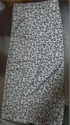 【表示価格は3/7まで】ヒョウ柄タイトスカート グレー