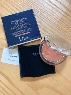 【新品】【ディオール　スキン ミネラル ヌード ルミナイザー パウダー
