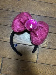 キティちゃん　スパンコール 　カチューシャ　ユニバ　USJ　ピンク
