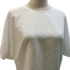 【ケービーエフ】 BACKドロストデザインブラウス ゆったり ホワイト シンプル