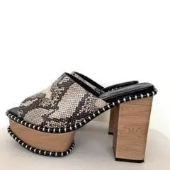 【未使用】Ｍサイズ MANICURE FINGER ヘビ柄 厚底 パイソン