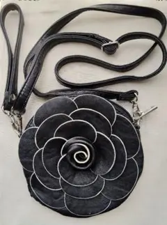 バラモチーフ ショルダーバッグ ブラック 立体フラワー 丸型 ミニバッグ 映え