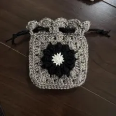 かぎ針編み 巾着袋 花模様