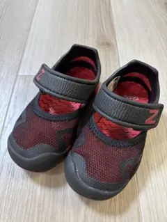 New Balance ベビーサンダル 13.5cm 赤黒　ニューバランス