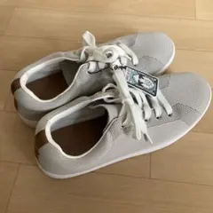 SHOO-LA-RUE メッシュ素材 ベージュ スニーカー新品未使用品お値下げ