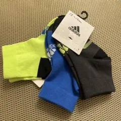 adidas 子供靴下　3足組　新品　15〜16サイズ