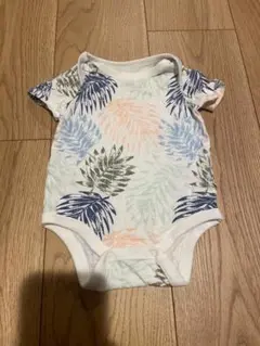 【baby GAP】⭐️送料込⭐️葉っぱ柄ロンパース 0-3M