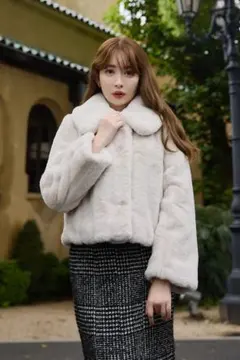 【Mサイズ】herlipto Winter Love Faux Fur Coat