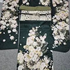 ブロフ様専用玉城ティナ×紅一点振袖 黒地 薔薇 金彩 礼装 - メルカリ