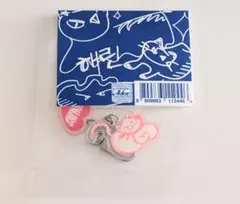 NewJeans ポップアップ ADOR KEYRING キーリング - メルカリ