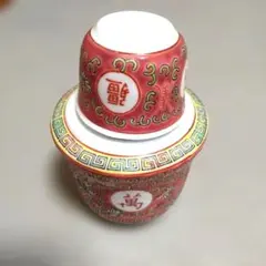 赤色装飾の中国茶器 蓋付き