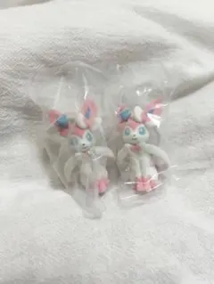 ポケモン　フロッキードール　ニンフィア2体セット