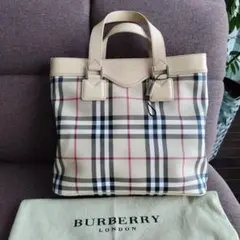 【未使用タグ付き】正規品 BURBERRYトートバッグ ミルクティーベージュのサムネイル