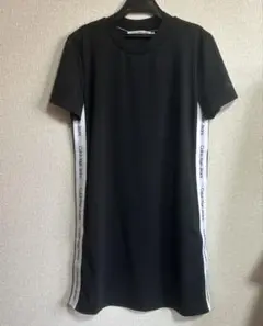 極美品♡Calvin Klein Jeans ロゴワンピース