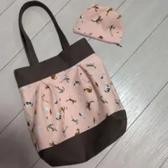 ハンドメイドタック入りトートバッグ少し大きめ　猫柄　ポーチおまけ