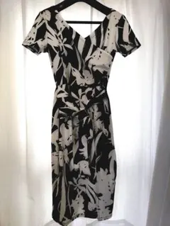 【新品タグ付】春夏ワンピ カシュクール風ワンピ ストレッチ ウエストリボン