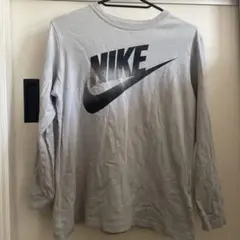 NIKE グレー 長袖カットソー