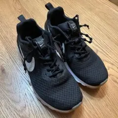 メッシュ スニーカー