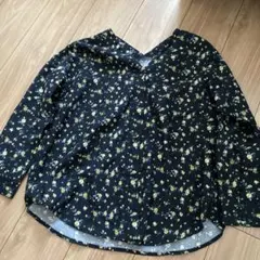 花柄 Vネック 長袖シャツ