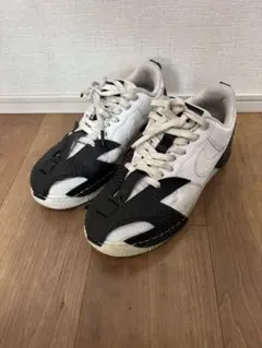 Nike ホワイト/ブラック スニーカー