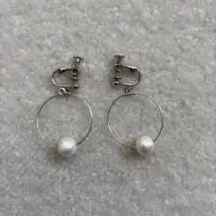 ハンドメイド イヤリング コットンパール風 フープ シルバー