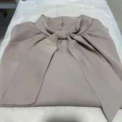 【値下げしました】袖口パールノット結び 6分袖ブラウス