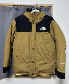 THE NORTH FACE マウンテンダウンジャケット ベージュ