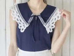 トッコクローゼット、紺色カットソー