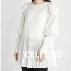 美品✨CELFORD（セルフォード）パフスリーブプリーツブラウス　チュニックのサムネイル