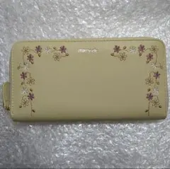 新品未使用 ラウンドファスナー長財布 花柄 合皮 イエロー系統