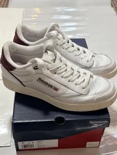 リーボックスニーカーCLUB C