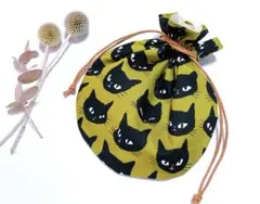 目つきの悪いねこちゃんのまる巾着ポーチ＊ハンドメイド