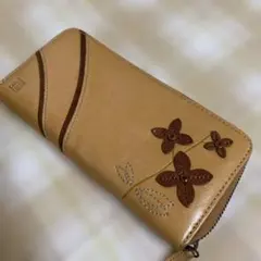 Item thumbnail for item 2a76af38-70f3-4628-bc09-5049bdf4a0b9